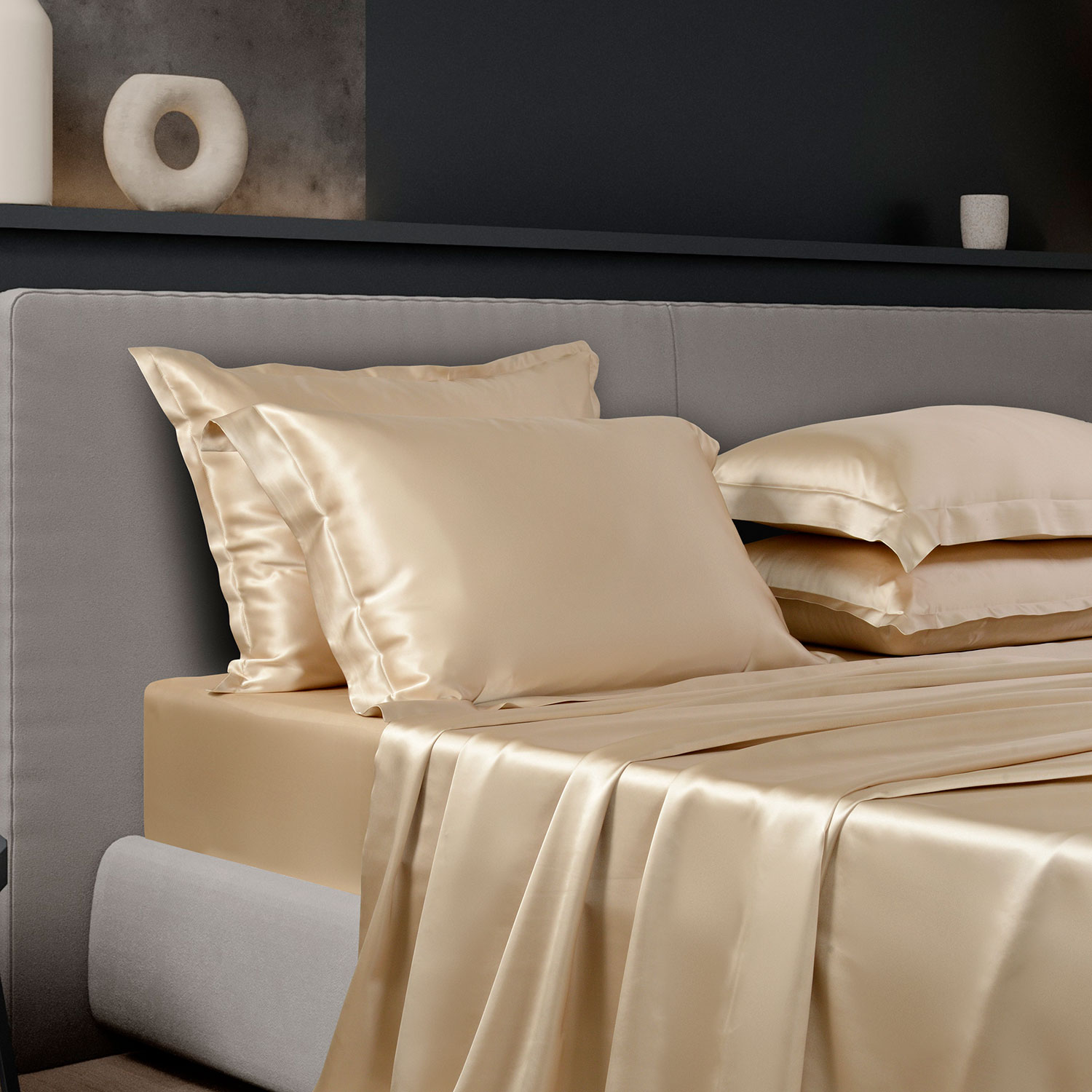 Шелковая наволочка "Shine" карамель