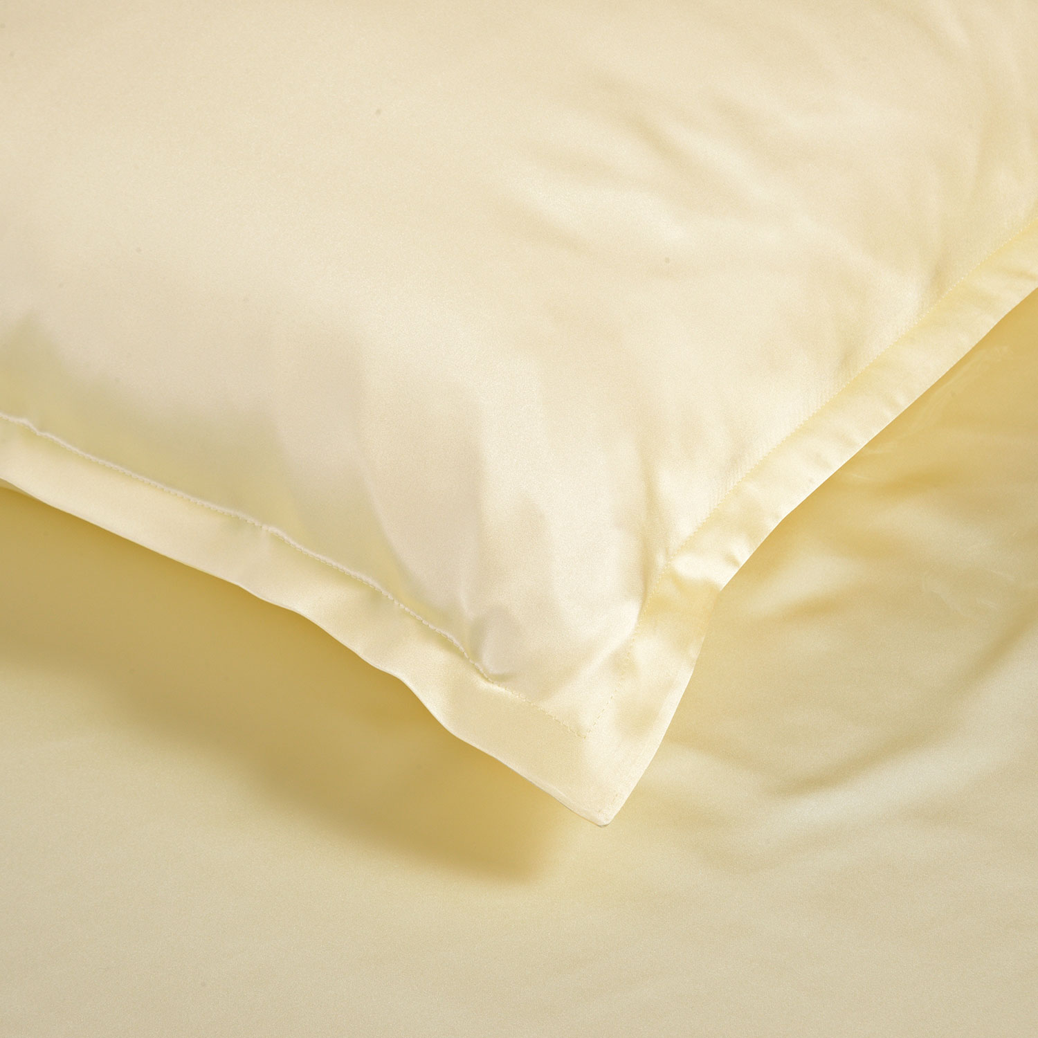 Шелковая наволочка "Shine" слоновая кость