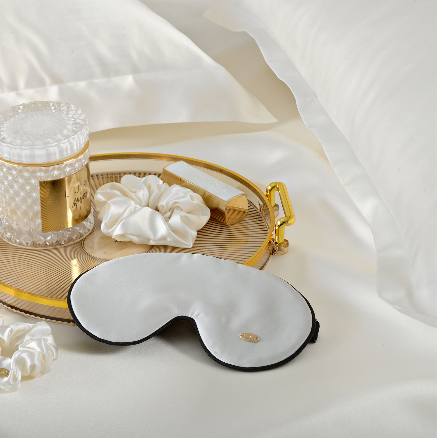 Шелковая наволочка "Shine" белая