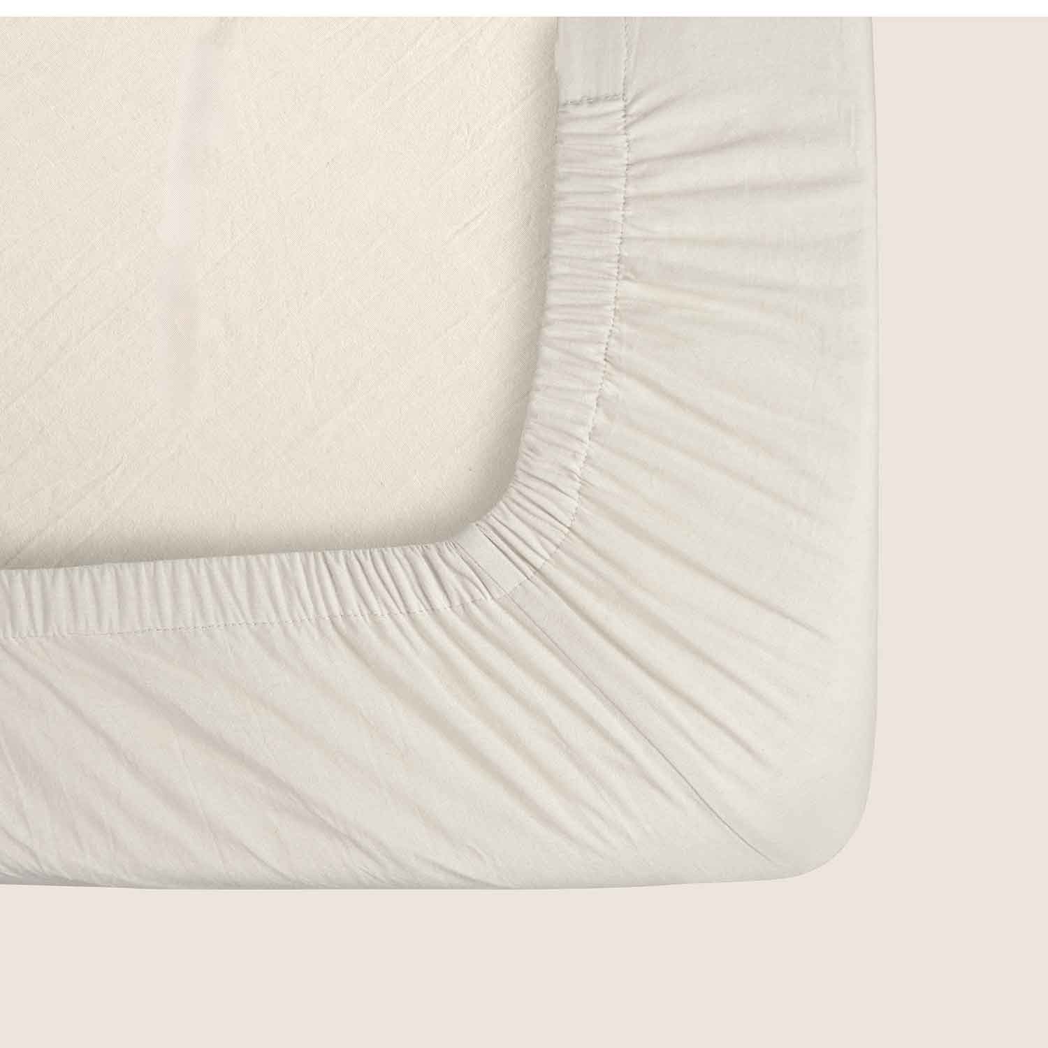 Простыня на резинке "Сканди" белая