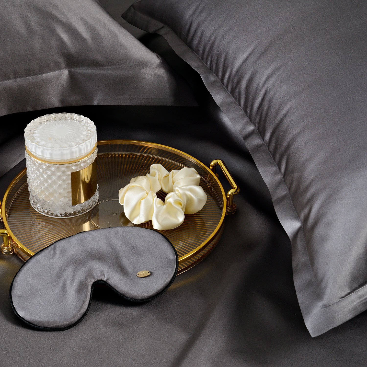 Шелковая наволочка "Shine" графит