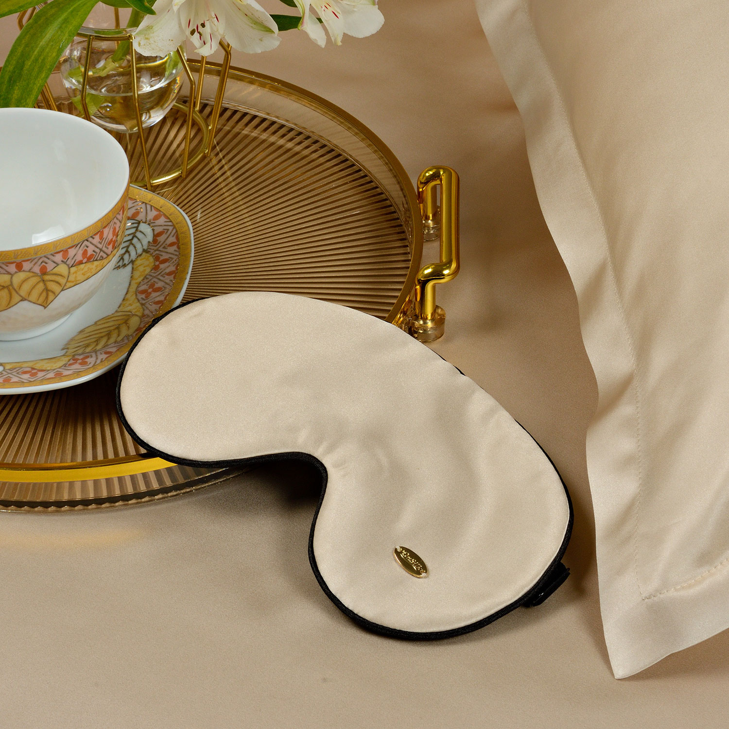 Дорожный набор с шелковой маской для сна "Relax" карамель