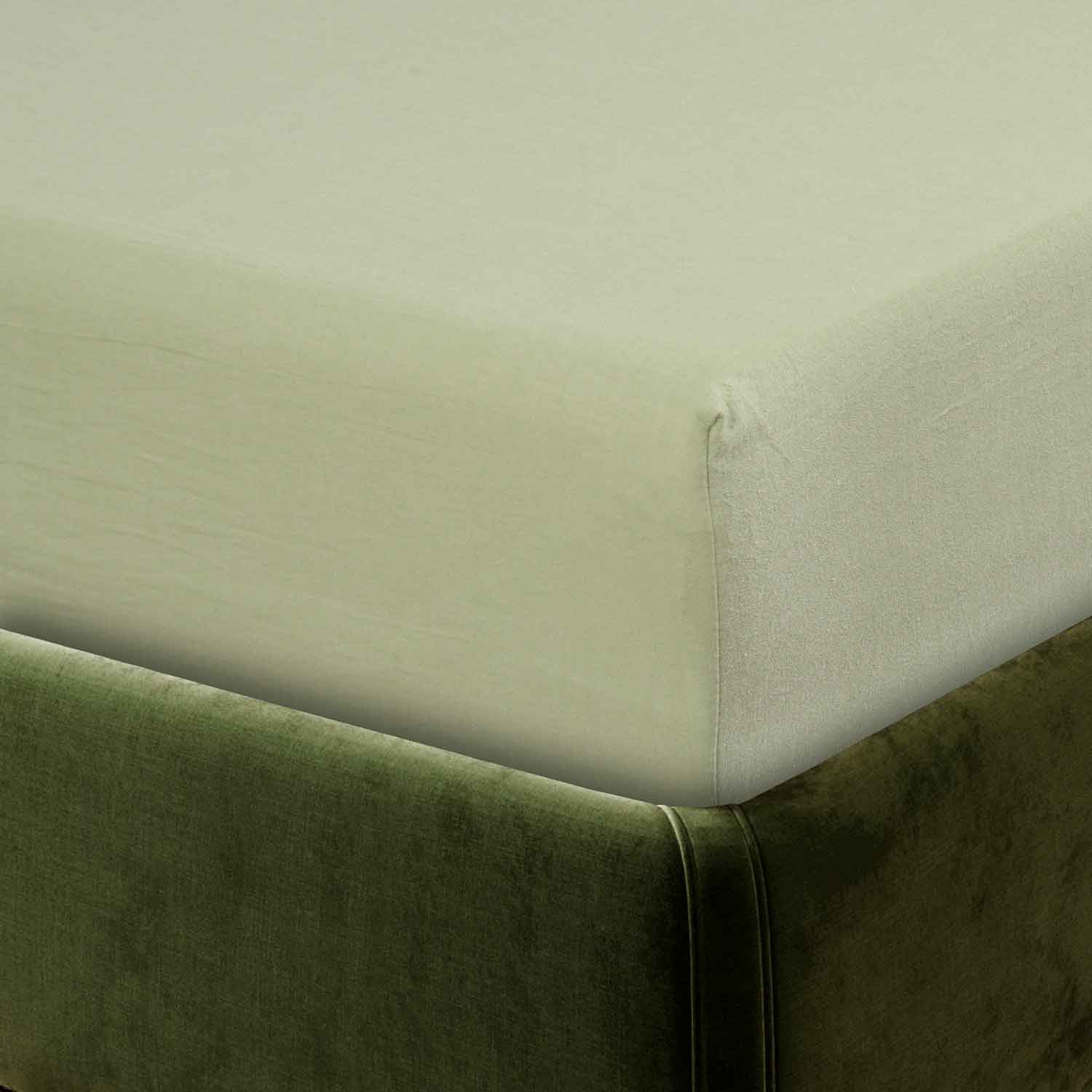 Простыня на резинке "Сканди" светло-зеленая