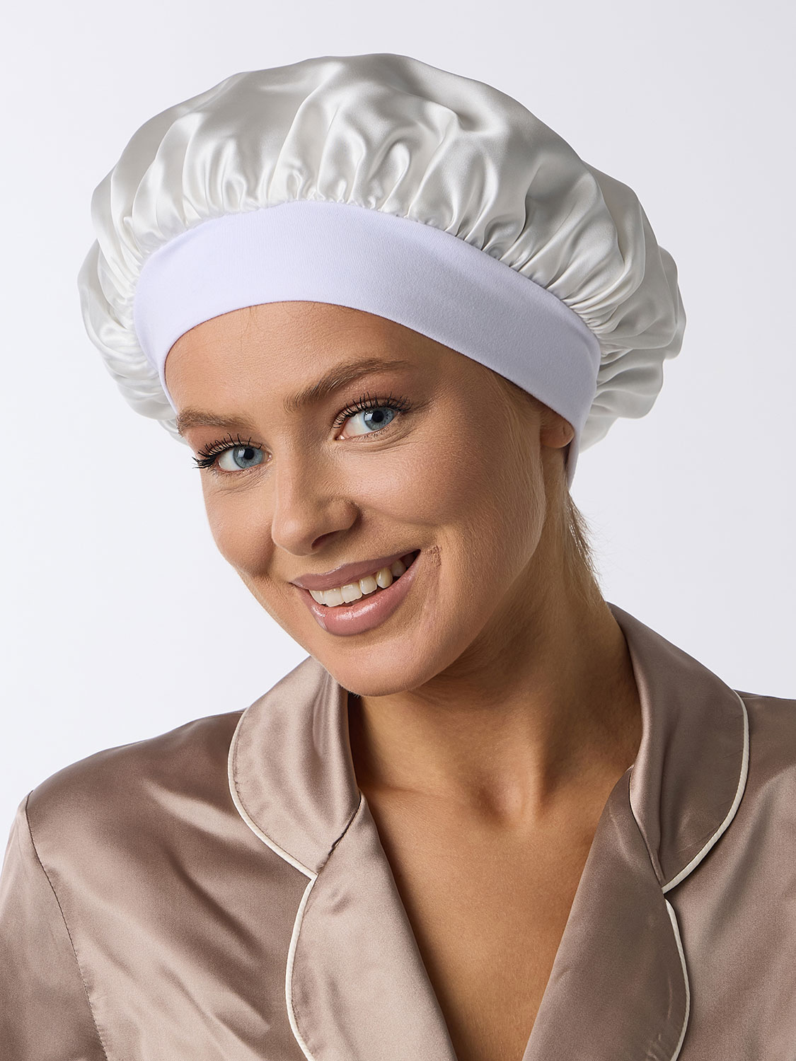 Шелковая шапочка для сна  белая