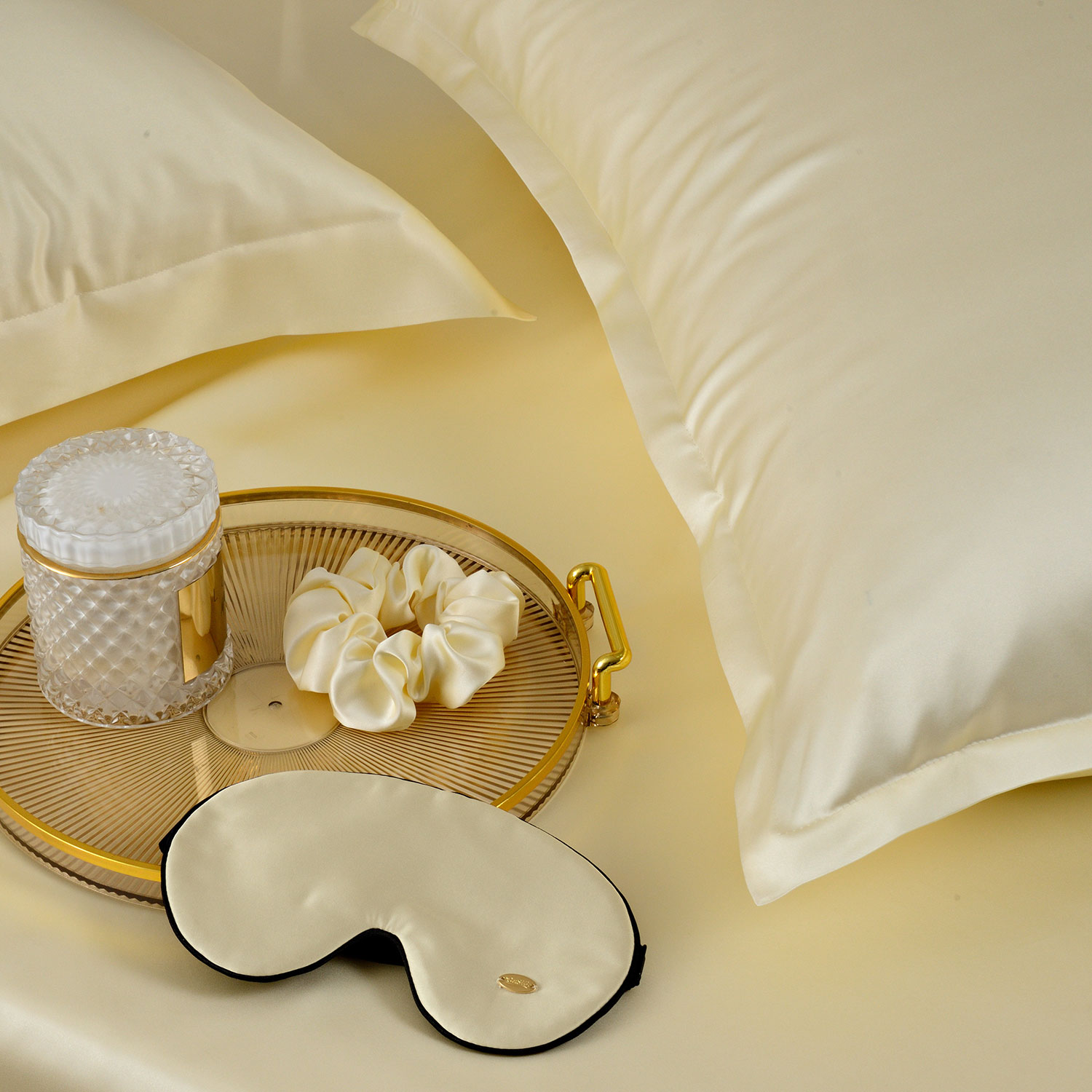 Шелковая наволочка "Shine" слоновая кость