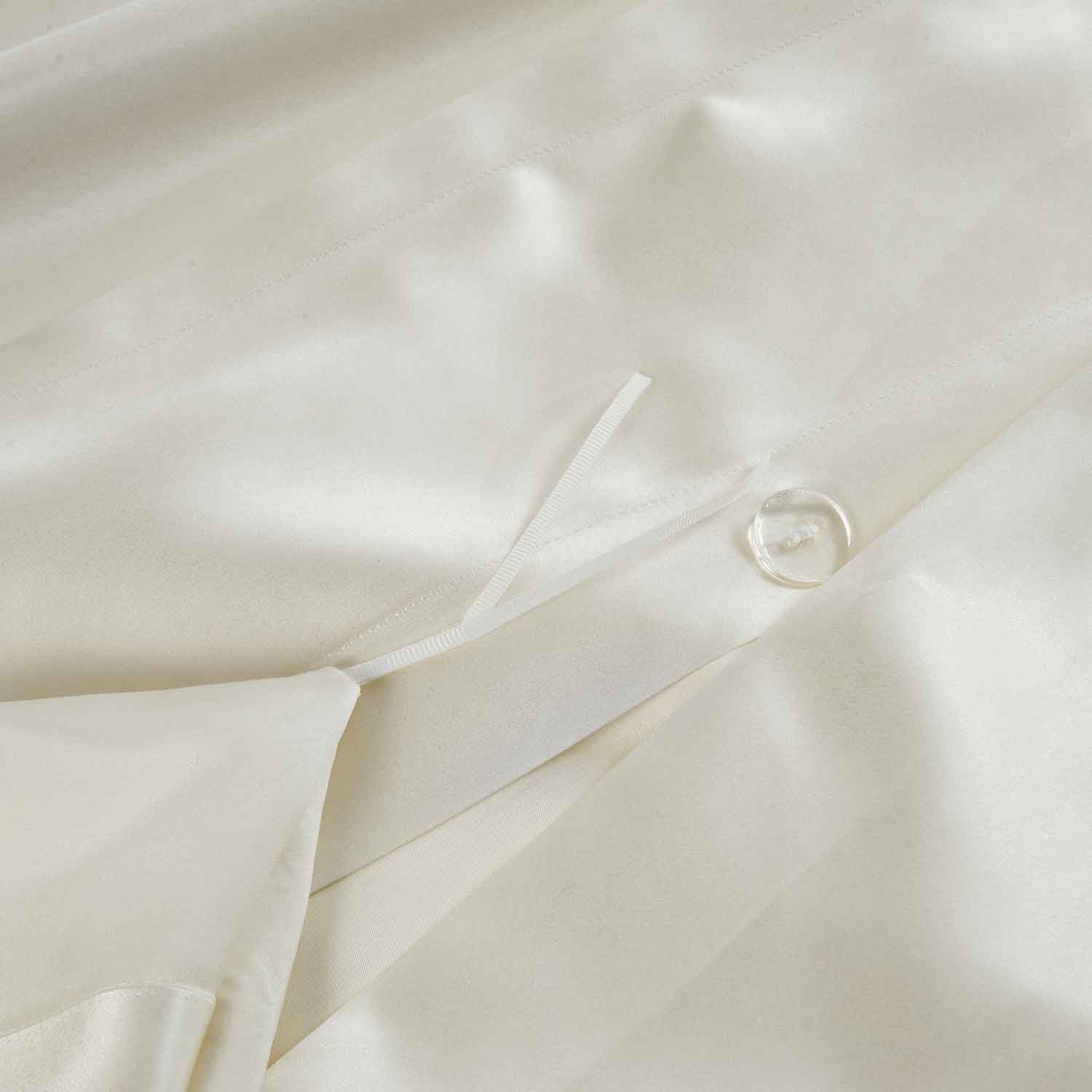 Шелковый пододеяльник белый
