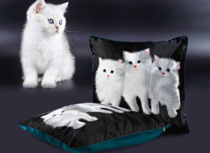 Купить елковая декоративная подушка "Котята"