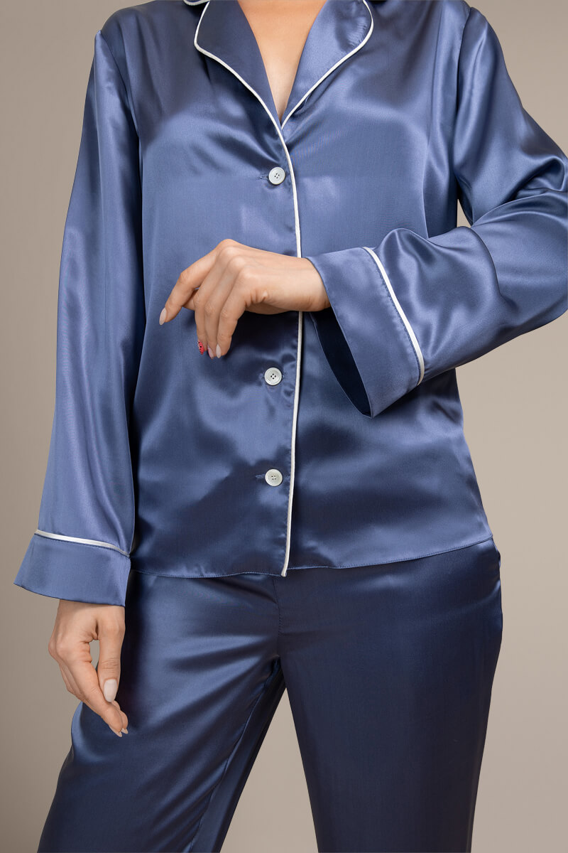 Шелковая пижама By OnSilk. Цвет: синий